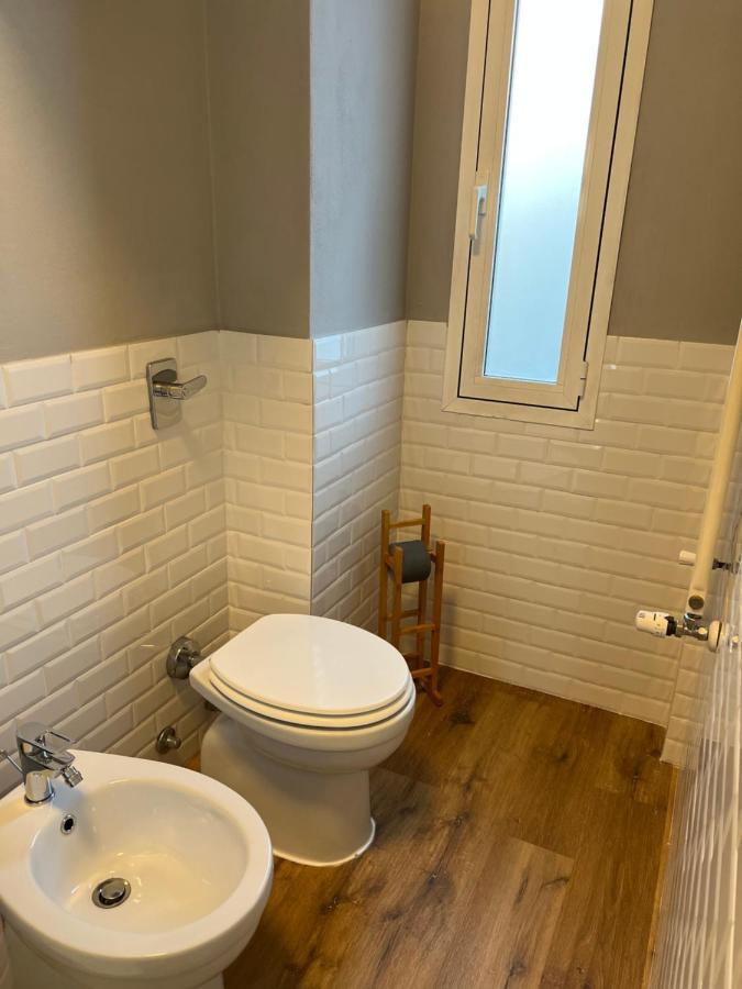 Stylish Apartment 3 Km Away From Duomo - Netflix, Wi-Fi, All Comforts Included Мілан Екстер'єр фото